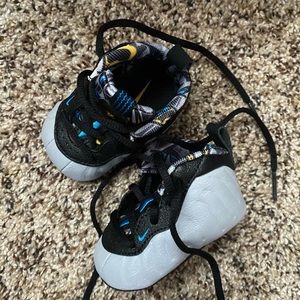 Infant Nike Foams